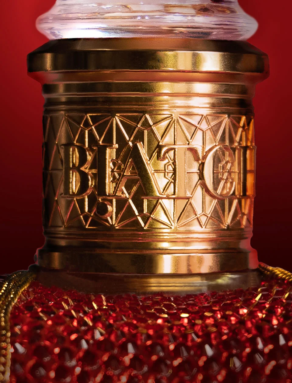 NeckFeatureShot-960w